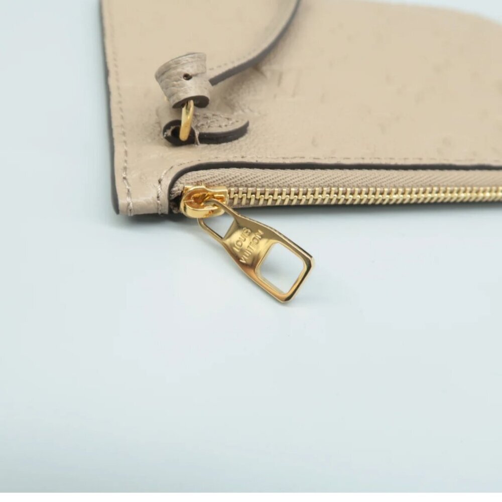 100% Authentic Louis Vuitton Grey Monogram Leather Pouch - Picture 10 of 12